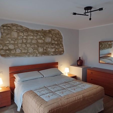 Casa Vacanza "Marinella" Sulmona Buitenkant foto